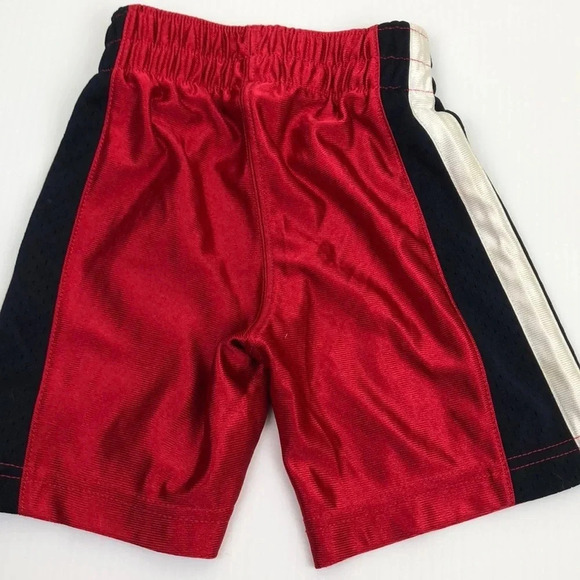 GAP EUC BOYS TODDLER RED WHITE SHORTS BOTTOMS SUMMER ATHLETIC CASUAL SIZE 3T - Picture 3 of 3